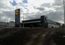 Lidl otwarty w niedziele – Sieć otwiera punkty pocztowe Lidl przy Szubińskiej