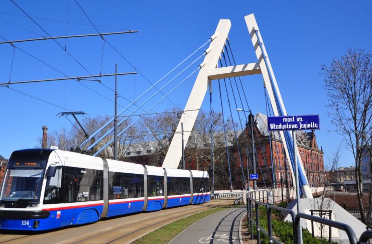 Tramwaj-z-dworca-glownego Tramwaj do dworca PKP Bydgoszcz Główna fot. R. Sawicki / www.bydgoszcz.pl