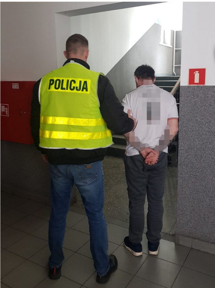 okradl_kosciol Okradł kościół opróżniając Skarbonę