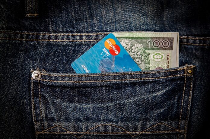 money-256281_1280 Konta bankowe dla młodzieży