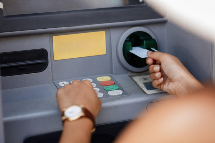Santander Bank zwraca środki