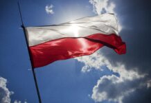 Święto Flagi Państwowej 2 maja – historia, znaczenie i zwyczaje Święto Flagi Państwowej 2 maja – historia, znaczenie i zwyczaje